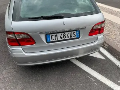 Usata Mercedes E270 177 CV (130 kW) 2004 Station wagon