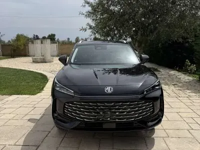 Usata MG HS Luxury 162 CV (119 kW) 2024 SUV