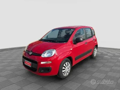 Usata Fiat Panda Easy 95 CV (69 kW) 2016 Rosso Utilitaria