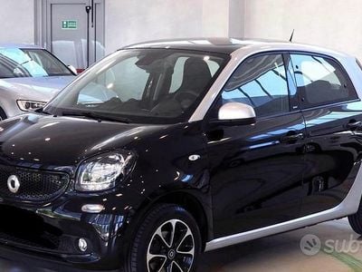 Begagnad Smart ForFour 71 HK (52 kW) 2015 Svart Halvkombi