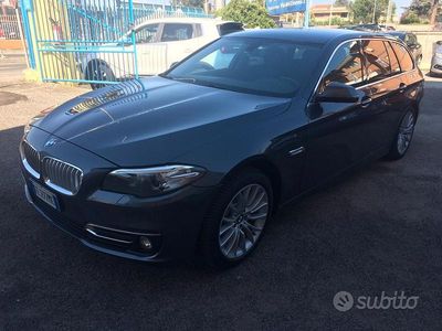 Usata BMW 520 Luxury Line 190 CV (139 kW) 2016 Grigio Station wagon
