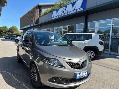 Usata Lancia Ypsilon S 69 CV (50 kW) 2024 Grigio scuro Utilitaria
