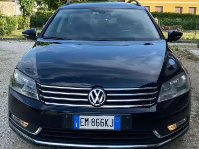 Usata VW Passat Comfortline 140 CV (102 kW) 2012 Nero Station wagon