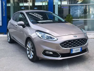 Usata Ford Fiesta Vignale 86 CV (63 kW) 2018 Beige Utilitaria