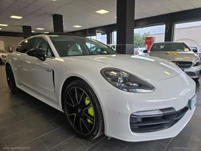 Usata Porsche Panamera 4 Sport Turismo 330 CV (242 kW) 2018 Bianco Utilitaria