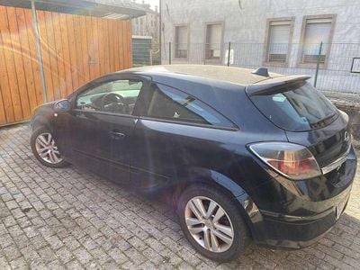 Usata Opel Astra GTC Enjoy 101 CV (74 kW) 2007 Nero Berlina