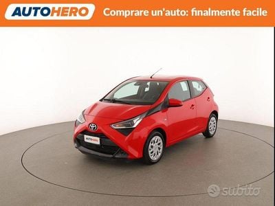 Usata Toyota Aygo Cool 72 CV (52 kW) 2021 Rosso Utilitaria