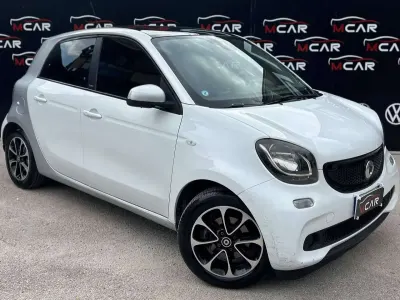 Usata Smart ForFour Prime 71 CV (52 kW) 2015 Bianco Utilitaria