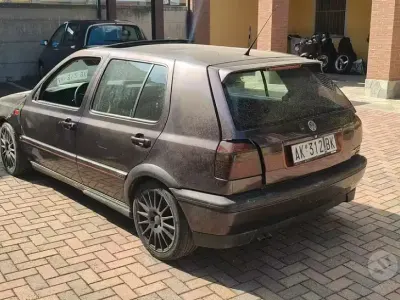 Usata VW Golf III GTI 150 CV (110 kW) 1992 Viola Utilitaria