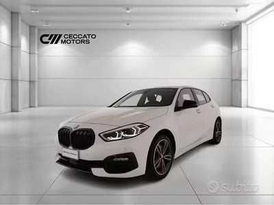 Begagnad BMW 118 Sport Line 150 HK (110 kW) 2020 Vit Halvkombi