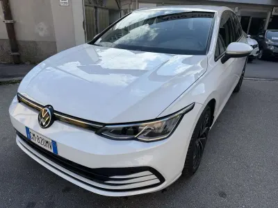 Usata VW Golf VIII Life 110 CV (80 kW) 2023 Bianco Berlina