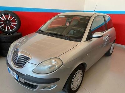 Usata Lancia Ypsilon 69 CV (50 kW) 2005 Grigio Utilitaria