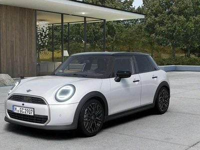 Nuova Mini Cooper Favoured 114 kW (156 CV) 2026 Nanuq white Utilitaria