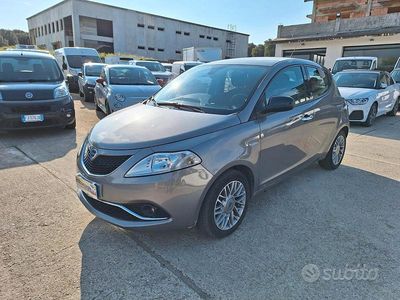 Usata Lancia Ypsilon Gold 95 CV (69 kW) 2012 Grigio Utilitaria