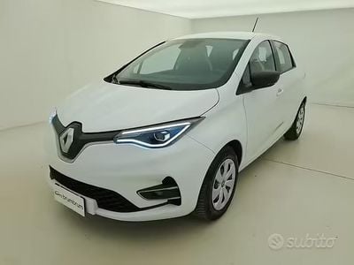 Usata Renault Zoe Life 80 kW (109 CV) 2022 Bianco Utilitaria