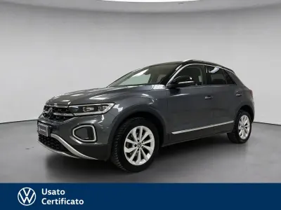 Usata VW T-Roc Style 150 CV (110 kW) 2022 Nero pastello SUV