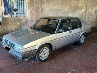 usata Alfa Romeo 90 2.5i Quadrifoglio Oro