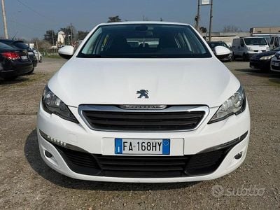 Usata Peugeot 308 GT-line 120 CV (88 kW) 2015 Bianco Berlina