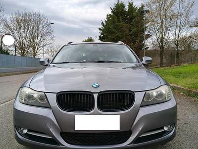 Usata BMW 318 143 CV (105 kW) 2010 Grigio Station wagon