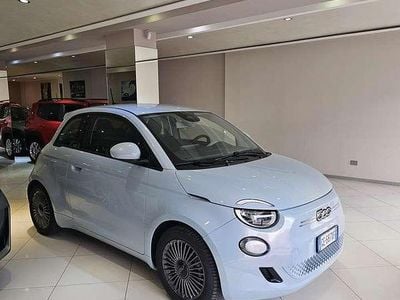 Usata Fiat 500e Icon 42 kW (58 CV) 2021 Blu/azzurro Utilitaria