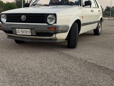 Begagnad VW Golf II 54 HK (39 kW) 1989 Vit Halvkombi