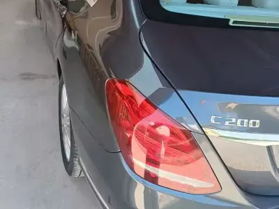 Usata Mercedes C200 136 CV (100 kW) 2016 Berlina