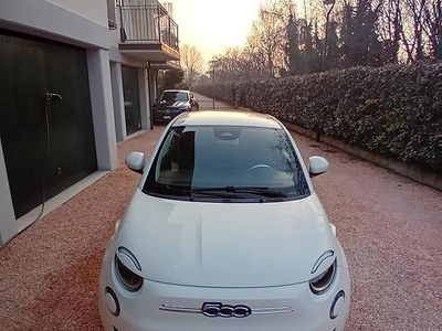 Second-hand Fiat 500e 86 kW (118 CP) 2022 Alb Hatchback
