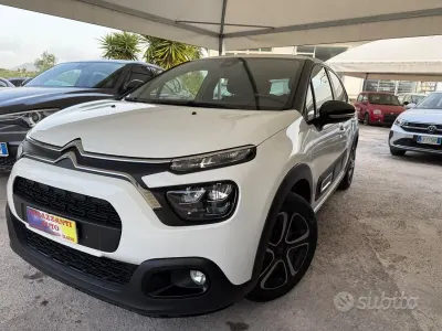 Usata Citroën C3 Shine 83 CV (61 kW) 2022 Bianco Utilitaria