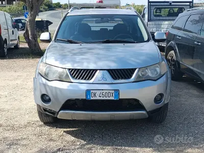 Usata Mitsubishi Outlander 140 CV (102 kW) 2007 Grigio SUV