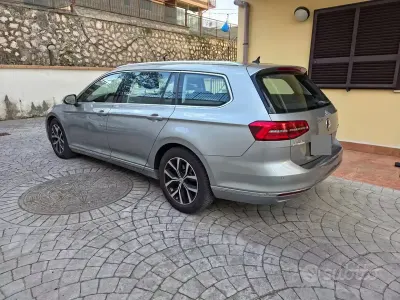 Usata VW Passat Executive 150 CV (110 kW) 2016 Grigio Station wagon