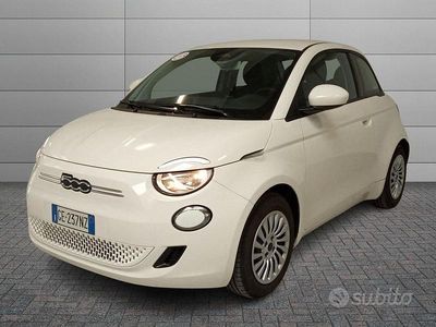 Usata Fiat 500e Action 50 kW (68 CV) 2021 Bianco Berlina