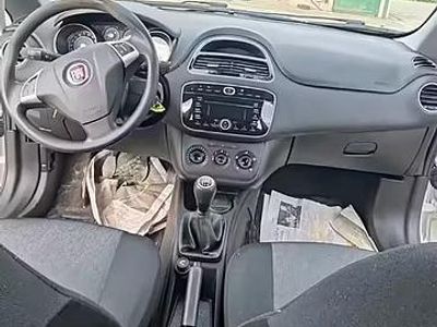 Usata Fiat Punto 75 CV (55 kW) 2014 Bianco Utilitaria