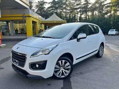 Usata Peugeot 3008 Active 120 CV (88 kW) 2015 Bianco Station wagon