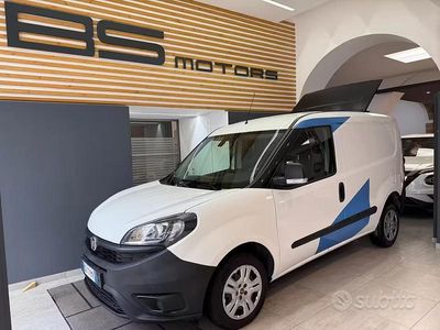 Usata Fiat Doblò Lounge 105 CV (77 kW) 2020 Bianco