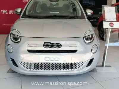 Nuova Fiat 500C Dolcevita 65 CV (47 kW) 2026 Blu/azzurro Cabrio