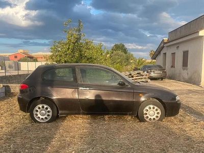 Usata Alfa Romeo 147 2000 Nero Utilitaria