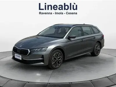 Usado Skoda Octavia Executive 150 CV (110 kW) 2025 Gris Familiar