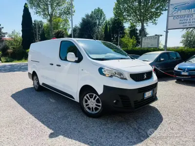 Begagnad Peugeot Expert 122 HK (89 kW) 2017 Vit Van