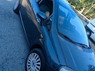Usata Fiat Grande Punto 65 CV (47 kW) 2010 Blu Utilitaria