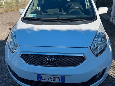 Usata Kia Venga 90 CV (66 kW) 2011 Bianco Utilitaria