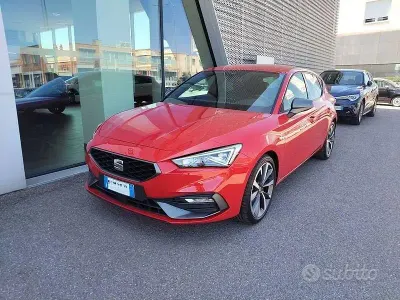 Usata Seat Leon FR 150 CV (110 kW) 2022 Rosso Berlina