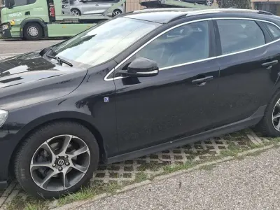Usata Volvo V40 CC Ocean Race 114 CV (83 kW) 2014 Nero Station wagon