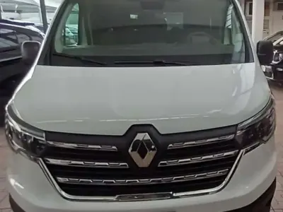 Usata Renault Trafic 110 CV (80 kW) 2023 Bianco Monovolume
