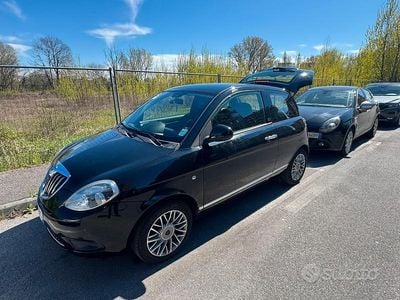 Usata Lancia Ypsilon 69 CV (50 kW) 2011 Nero Utilitaria