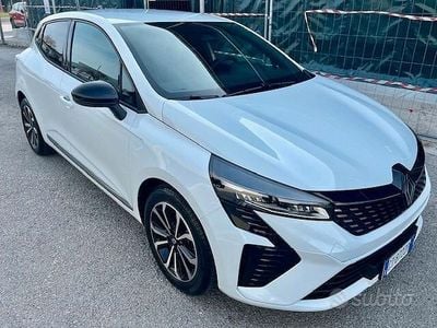 Usata Renault Clio V Techno 91 CV (66 kW) 2024 Bianco Utilitaria
