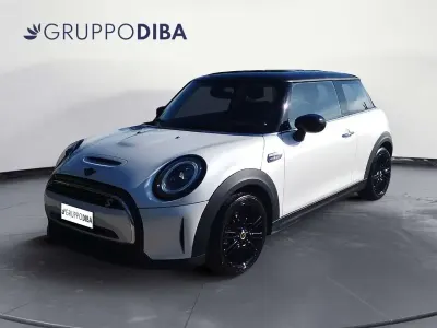 Usata Mini Cooper SE Classic 135 kW (184 CV) 2023 Bianco Utilitaria