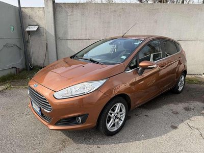 Usata Ford Fiesta Titanium 80 CV (58 kW) 2014 Bronzo Utilitaria