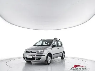 Usata Fiat Panda Dynamic 60 CV (44 kW) 2004 Grigio Utilitaria