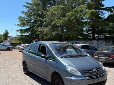 Usata Citroën Xsara Picasso 90 CV (66 kW) 2009 Grigio Monovolume