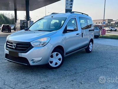Usata Dacia Dokker 90 CV (66 kW) 2016 Argento Monovolume